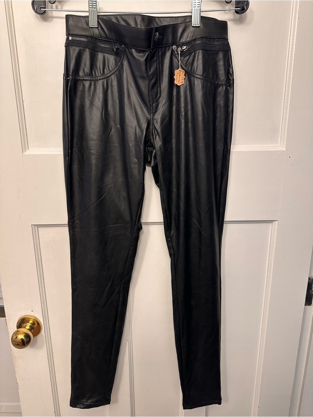 ⭐️ HUE Faux Leather Small Leggings NWT